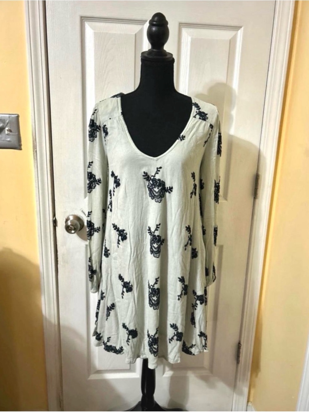 Free People Mint Green Long Sleeve V-Neck Floral Swing Dress